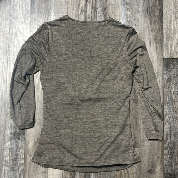 AB Studio Top - Picture 5 of 7